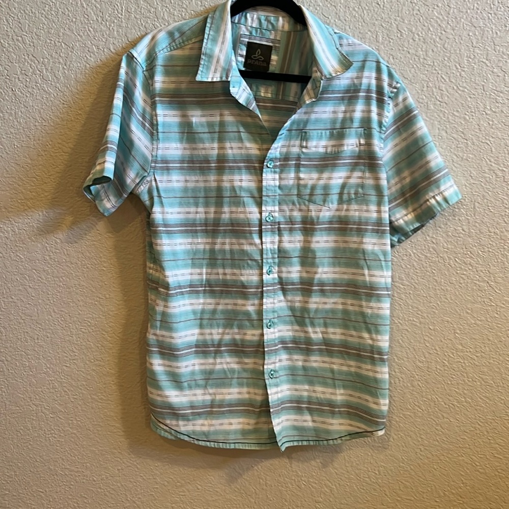 Prana Gray Green Print Short Sleeve Button up shirt Size Large